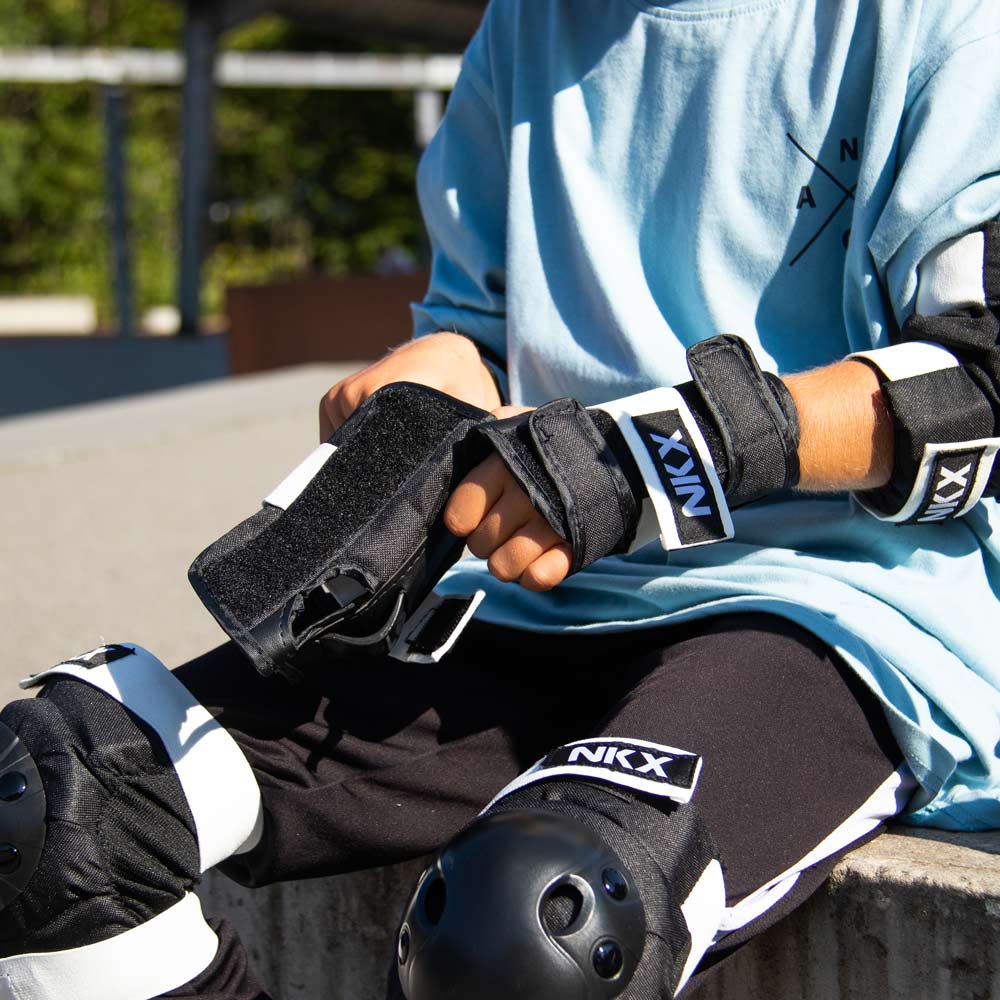 NKX Pro Kids Wrist Guards
