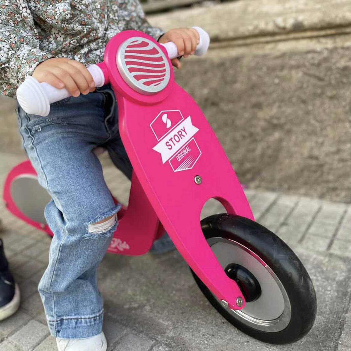 Story Vespo Balance Bike