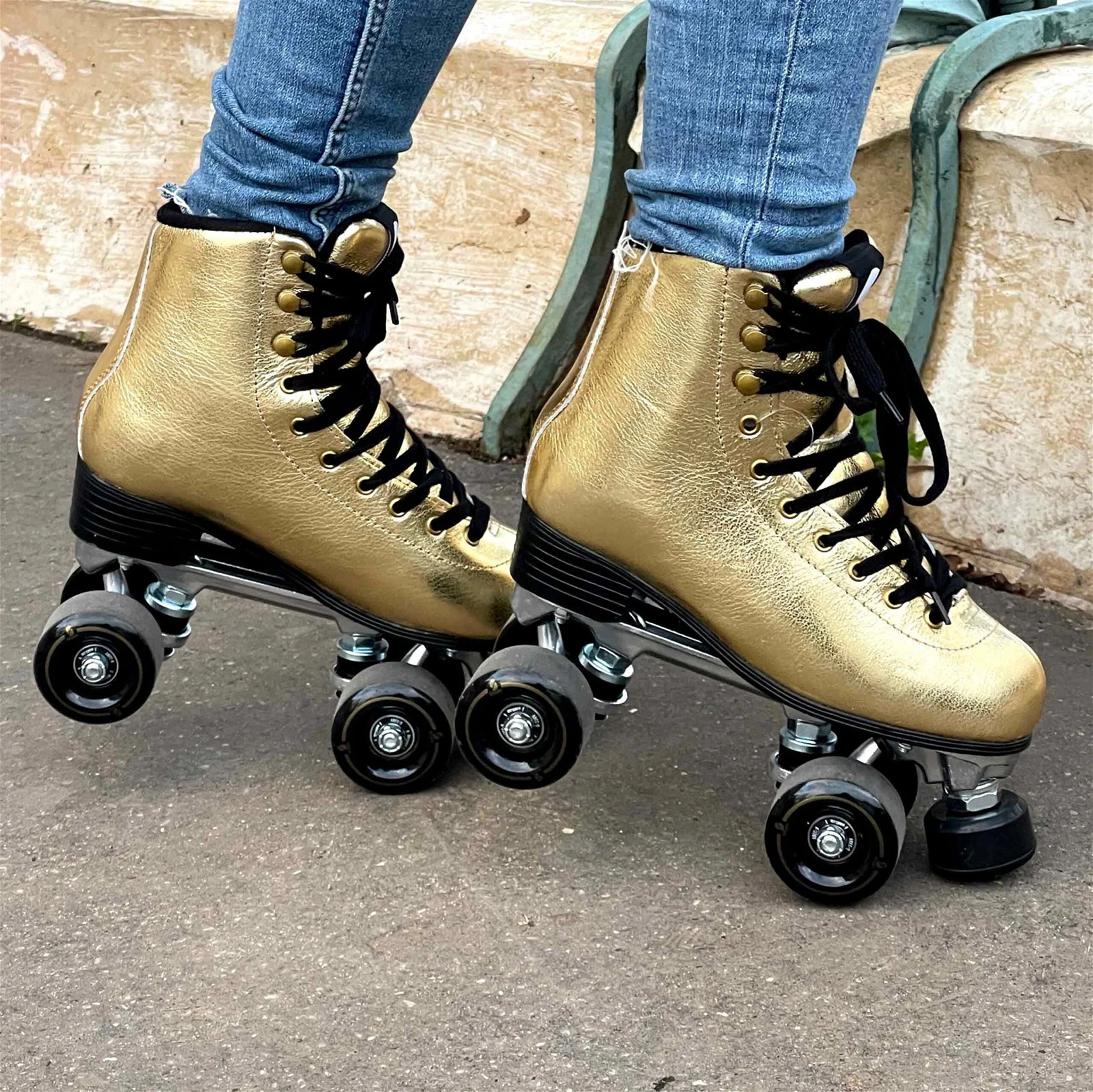 Story Disco Suede Quad Skates