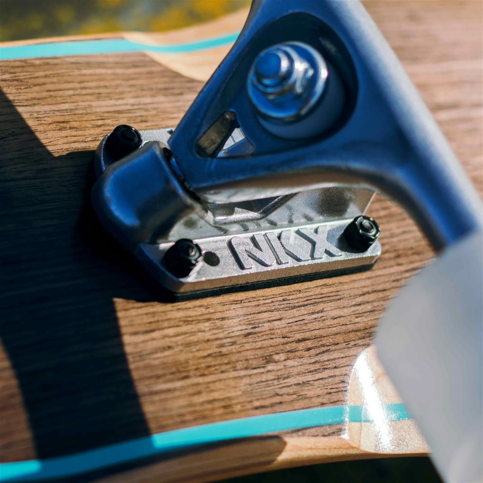 NKX Geometric Dancing Longboard