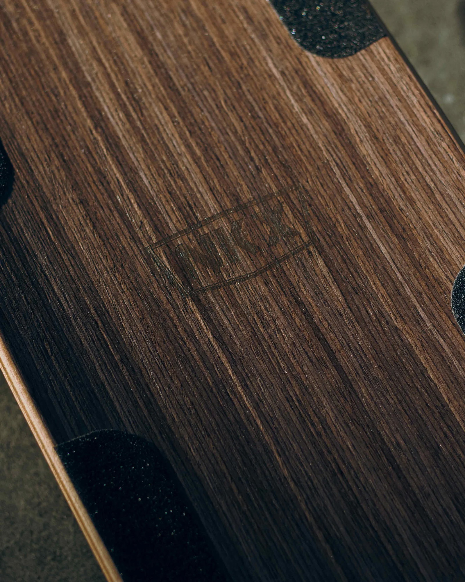 NKX Geometric Dancing Longboard
