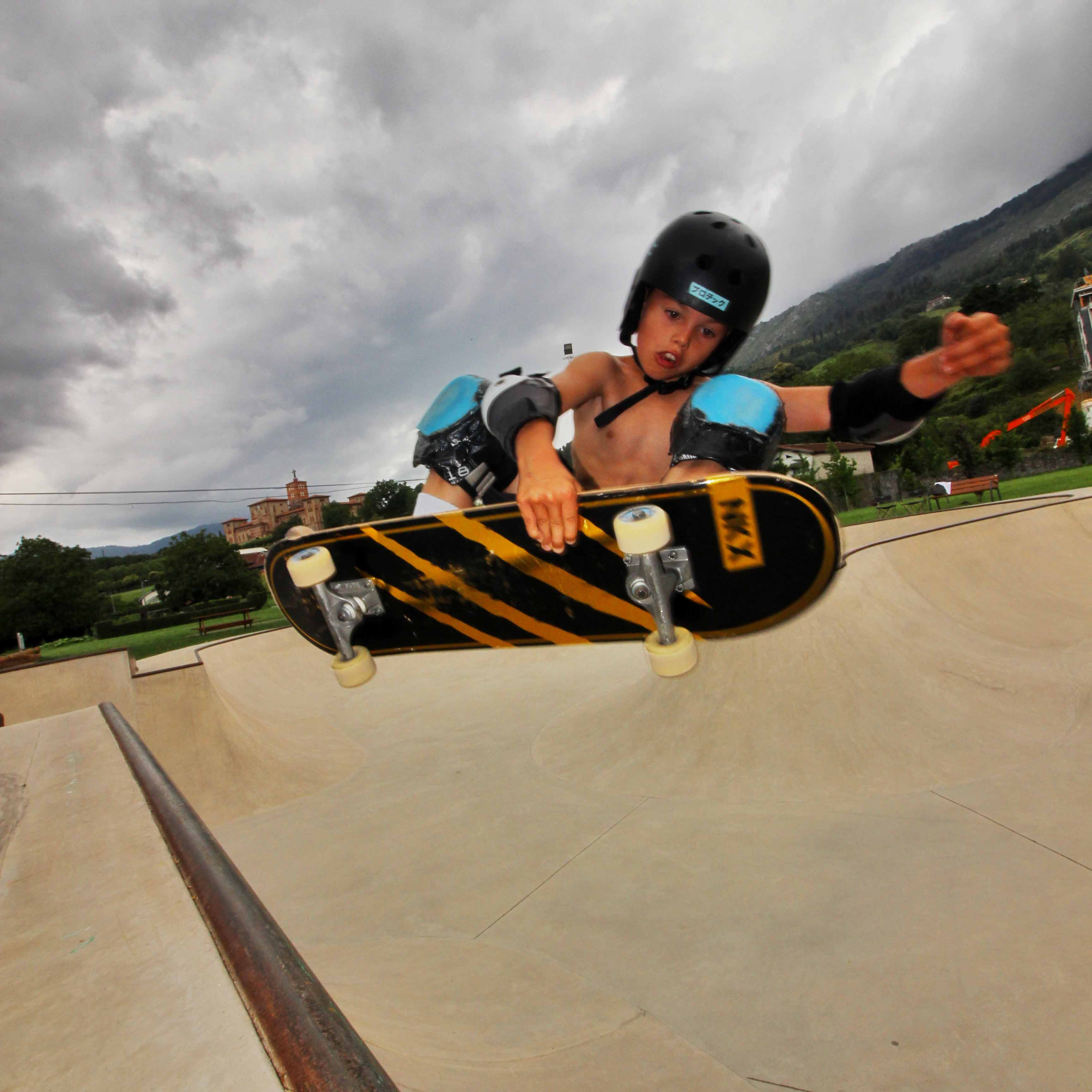 NKX Claws Skateboard