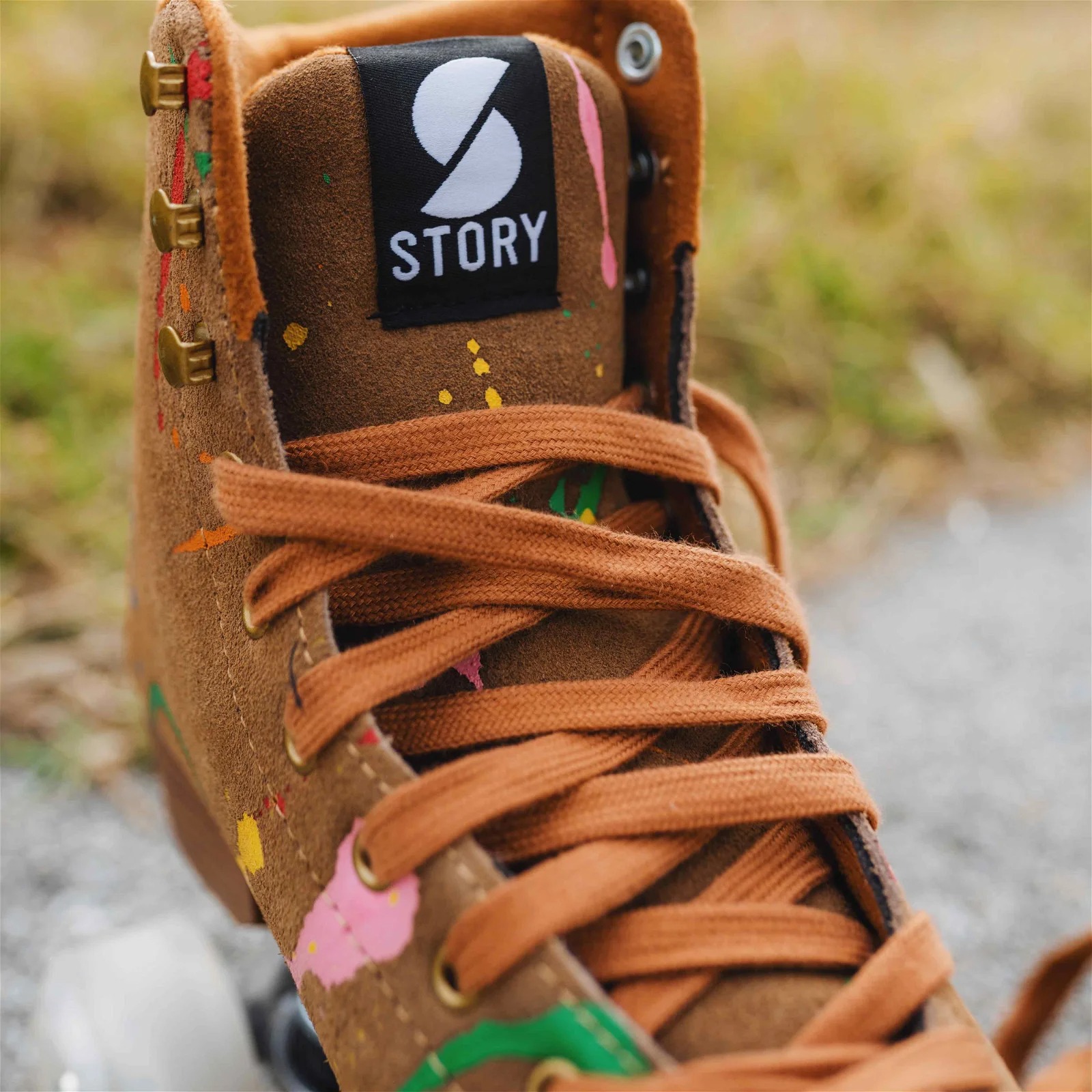 Story Retro Western Quad Skates